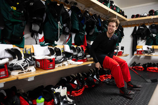 Frölundas Wiktor Nilsson innan en träning med Frölunda