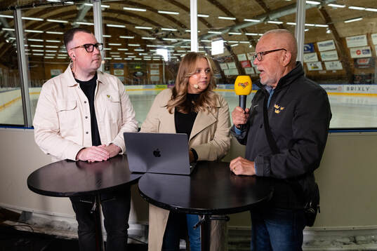Expressens Johan Svensson och Jennifer Engström gästas av