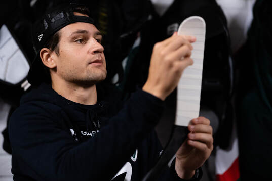 Frölundas Linus Nässén innan ishockeymatchen i