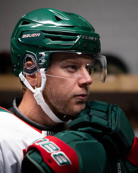 Frölundas Christian Folin innan ishockeymatchen i
