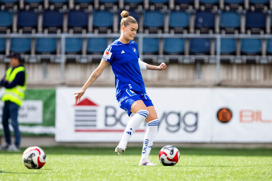 IFK Norrköpings My Cato på uppvärmningen
