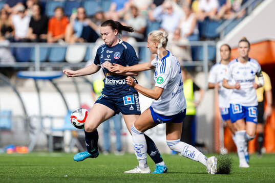 Linköpings Aimee Claypole och IFK Norrköpings Samantha