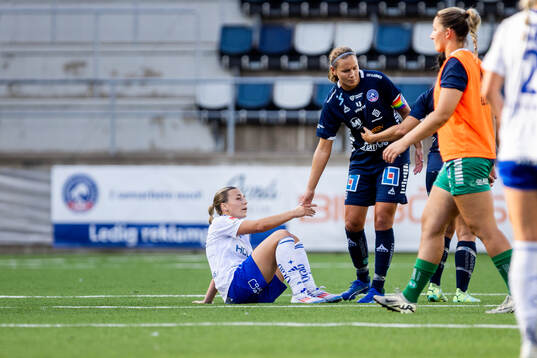 IFK Norrköpings Alexandra Hellekant och Linköpings Emma