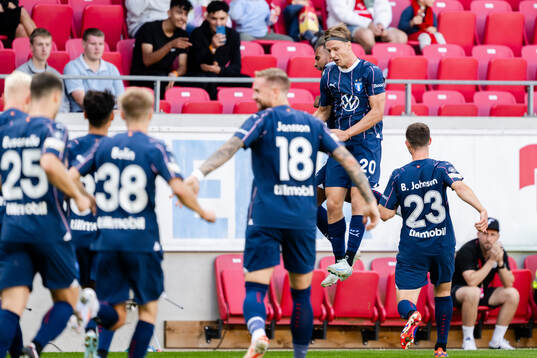 Malmö FFs Isaac Kiese Thelin och Erik Botheim jublar