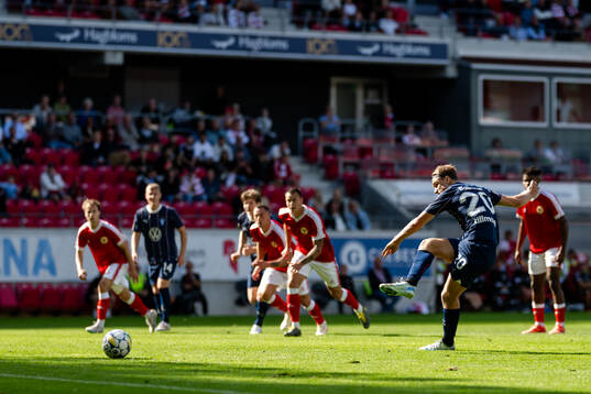 Malmö FFs Erik Botheim gör 0-1