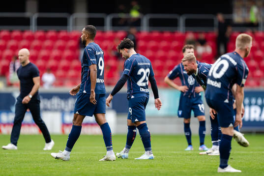 Malmö FFs Isaac Kiese Thelin och Sead Haksabanovic deppar