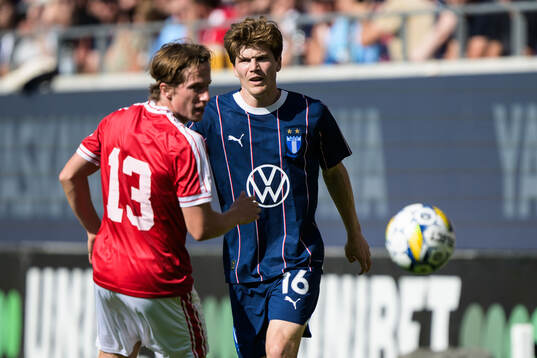 Kalmars Johan Karlsson och Malmö FFs Oliver Berg