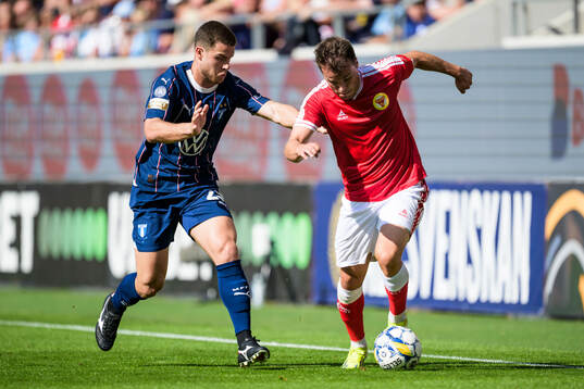 Malmö FFs Gabriel Busanello och Kalmars Simon Skrabb