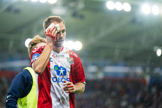 Julius Friberg Skaug of Lyn with an injury