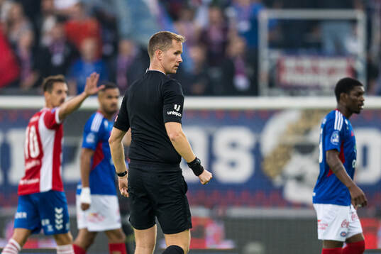Kristoffer Hagenes, referee