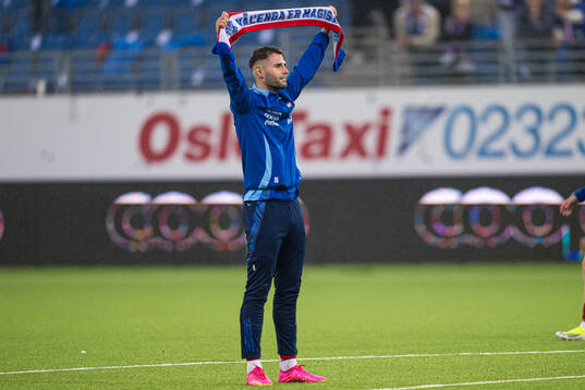 Muamer Brajanac of Vålerenga celebrates