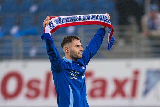 Muamer Brajanac of Vålerenga celebrates