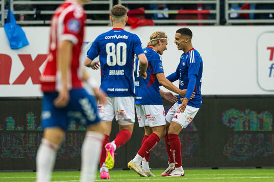 Carl Lange of Vålerenga celebrates