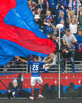 Jones El-Abdellaoui of Vålerenga celebrates