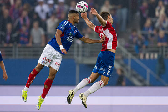 Aaron Kiil Olsen of Vålerenga and Alexander Rønning-Olsen