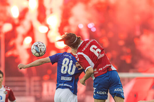 Muamer Brajanac of Vålerenga and Daniel Schneider of Lyn