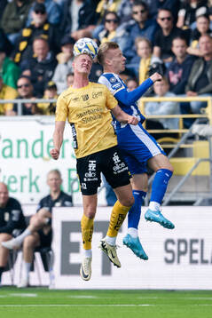 Elfsborgs Emil Holten och IFK Göteborgs Oscar Wendt