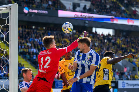 IFK Göteborgs målvakt Jacob Karlström och Ramon Pascal