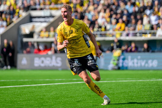 Elfsborgs målskytt Emil Holten jublar