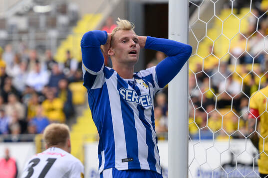 IFK Göteborgs Nikolai Baden Frederiksen deppar