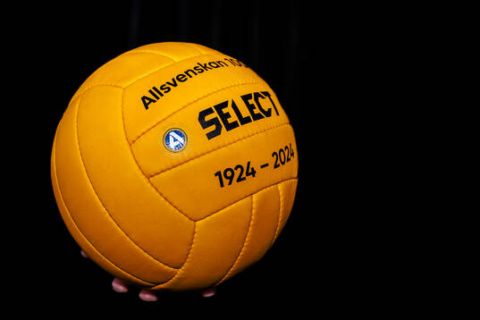 Jubileumsboll för Allsvenskan 100 år