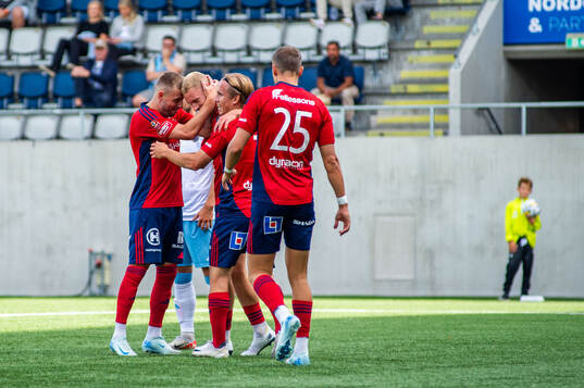 Östers spelare jublar