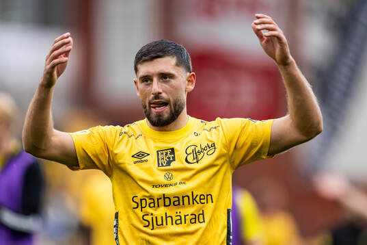 Elfsborgs Arber Zeneli jublar