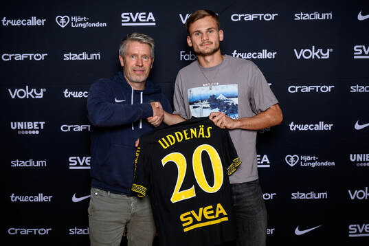AIKs sportchef Thomas Berntsen och Oscar Uddenäs