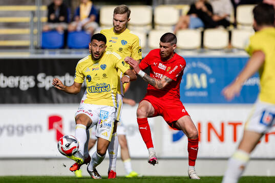 Falkenbergs Leonardo Farah Shahin och Hugo Tilly i en kamp