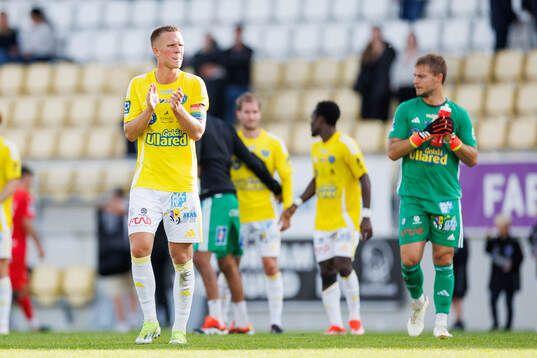 Falkenbergs Tim Stålheden jublar