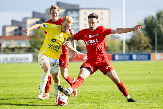 Falkenbergs Linus Borgström och Torslandas Sean John Bright