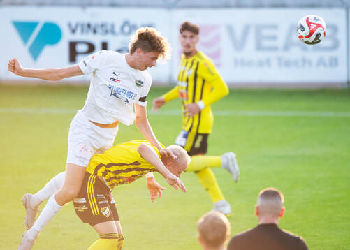 Österlens Hugo Bjurnemark trycker till IFK Hässleholms