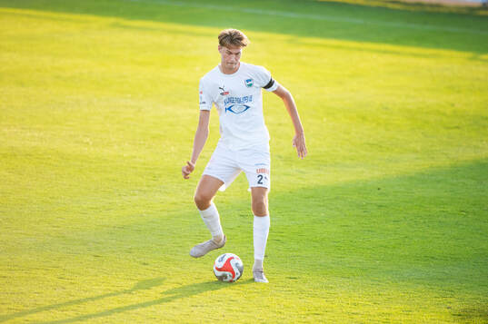 Österlens Hugo Bjurnemark i matchen i division 2 mellan