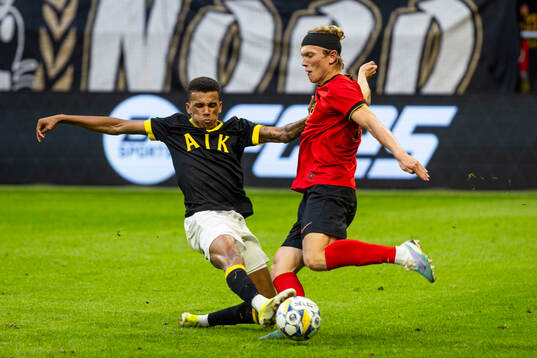 AIKs Rui Manuel Muati Modesto och Brommapojkarnas Alexander