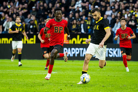 Brommapojkarnas Evans Botchway och AIKs Ioannis Pittas