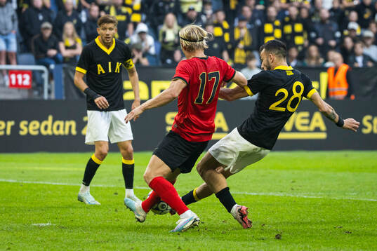 Brommapojkarnas Alexander Jensen och AIKs Ioannis Pittas