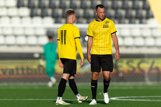 Häckens Julius Lindberg och Even Hovland deppar