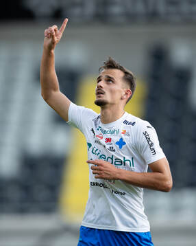 Värnamos Ajdin Zeljkovic jublar
