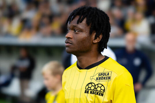 Häckens Jeremy Agbonifo innan fotbollsmatchen i