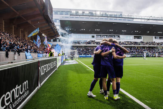 Bläddra bland fler bilder av Fotboll, Allsvenskan, Sirius - Djurgården