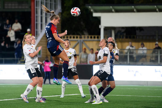 FC Rosengårds Gudrun Arnardottir gör 1-0