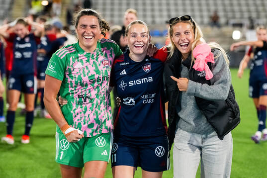 FC Rosengårds målvakt Eartha Cumings och Emma Jansson