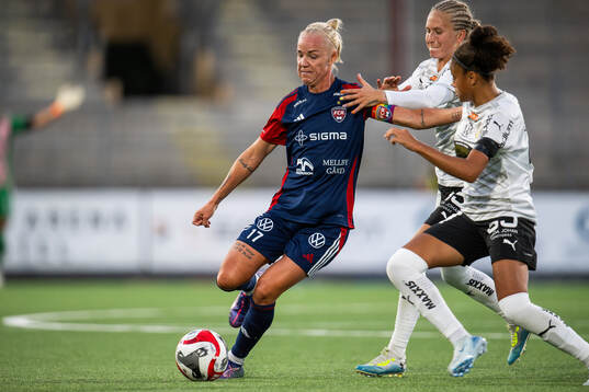 FC Rosengårds Caroline Seger mot Häckens Felicia