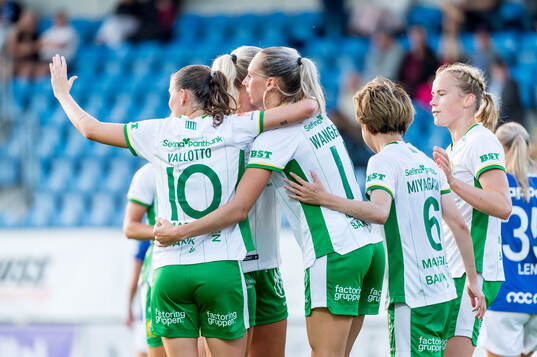 Hammarbys Ellen Wangerheim jublar