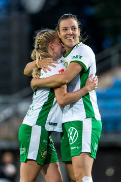 Hammarbys Emma Westin och Emilie Joramo  jublar