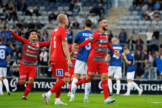 Bläddra bland fler bilder av Fotboll, Allsvenskan, Halmstad - Västerås