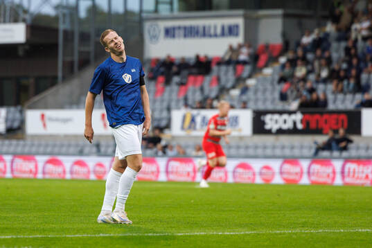 Halmstads Gisli Eyjolfsson deppar