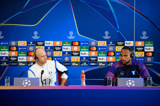 Head coach Henrik Rydström and Isaac Kiese Thelin of