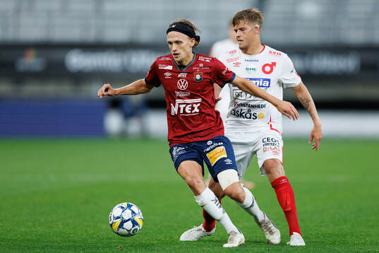 Örgrytes Charlie Vindehall och Degerfors Kevin Holmén
