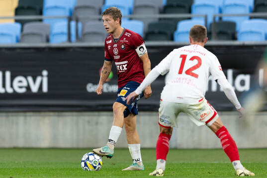 Örgrytes Anton Andreasson och Degerfors Erik Lindell